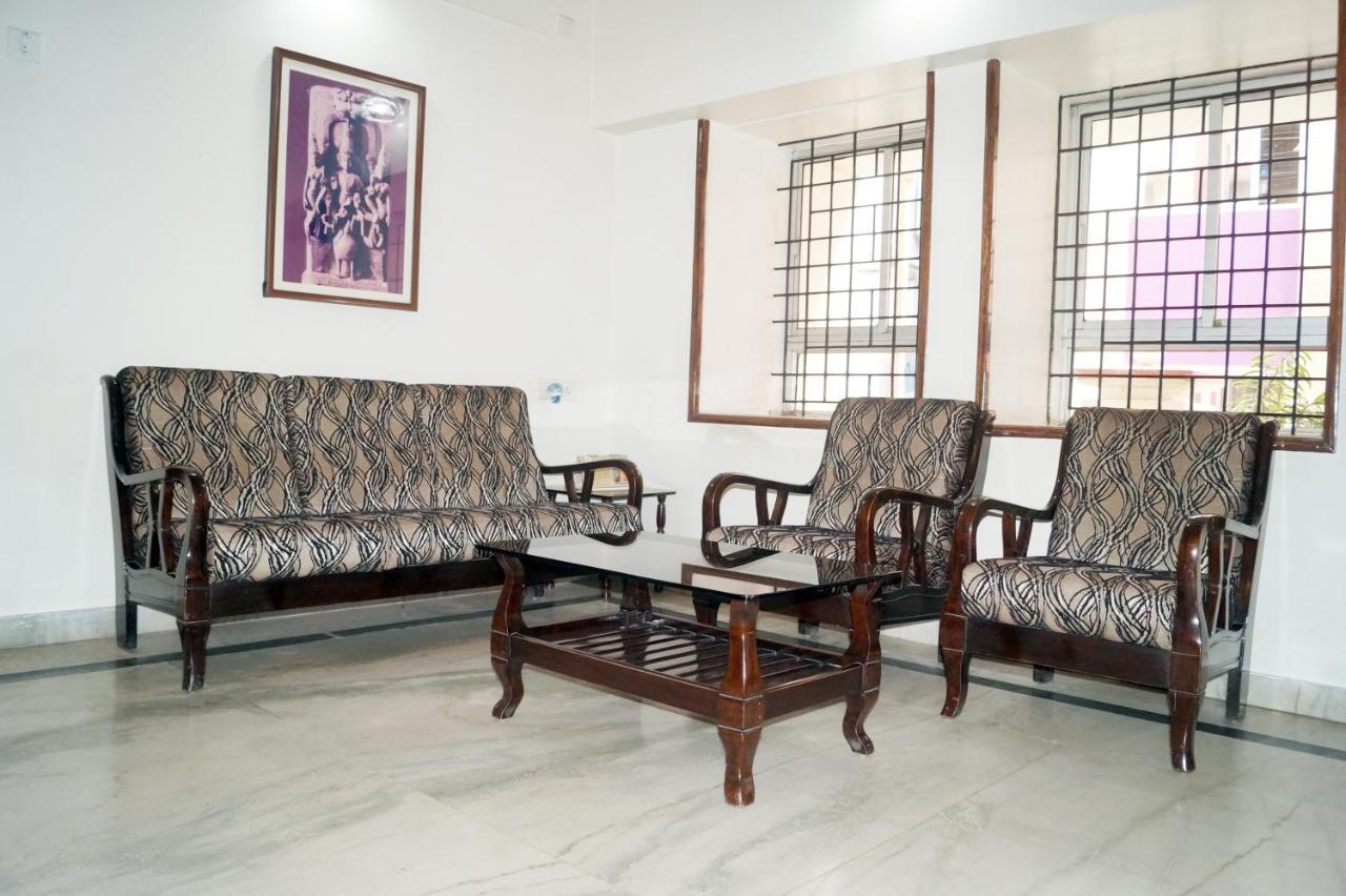 Sri Kumara Lodge Bengaluru Zewnętrze zdjęcie