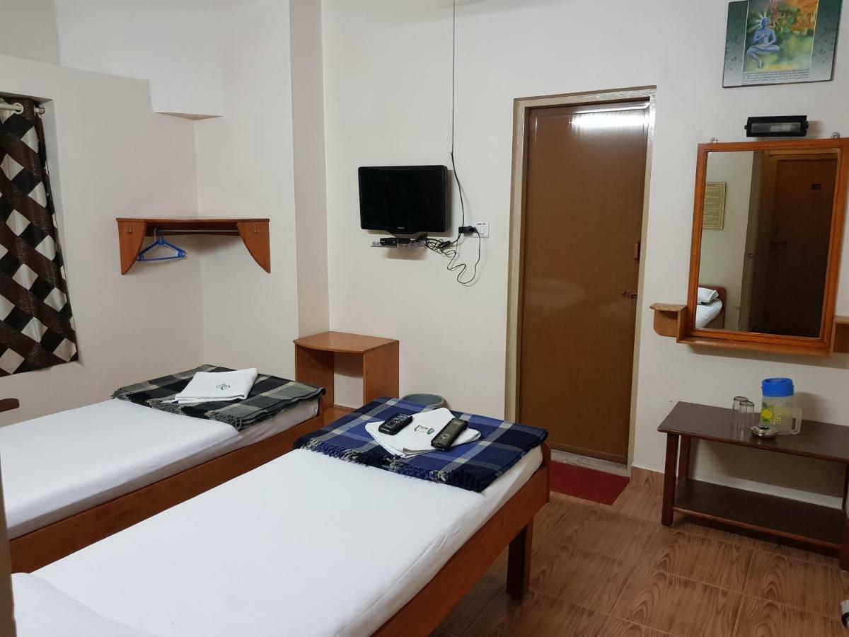 Sri Kumara Lodge Bengaluru Zewnętrze zdjęcie